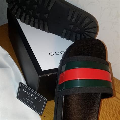 ciabatte gucci fake